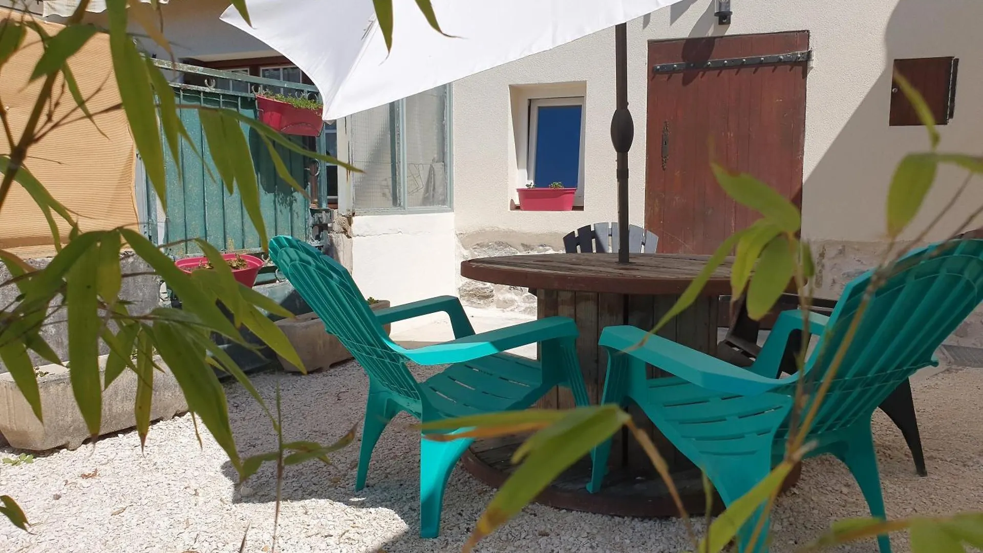 Дом отдыха Вилла La Margotte Fibre Terrasse Вуарон